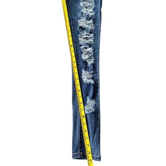 Almost Famous Distressed Skinny Jeans Size 1 - Picture 5 of 5